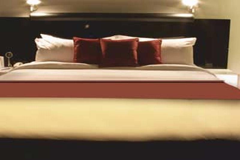 Hotel Siesta Hinjewadi Пуна Экстерьер фото
